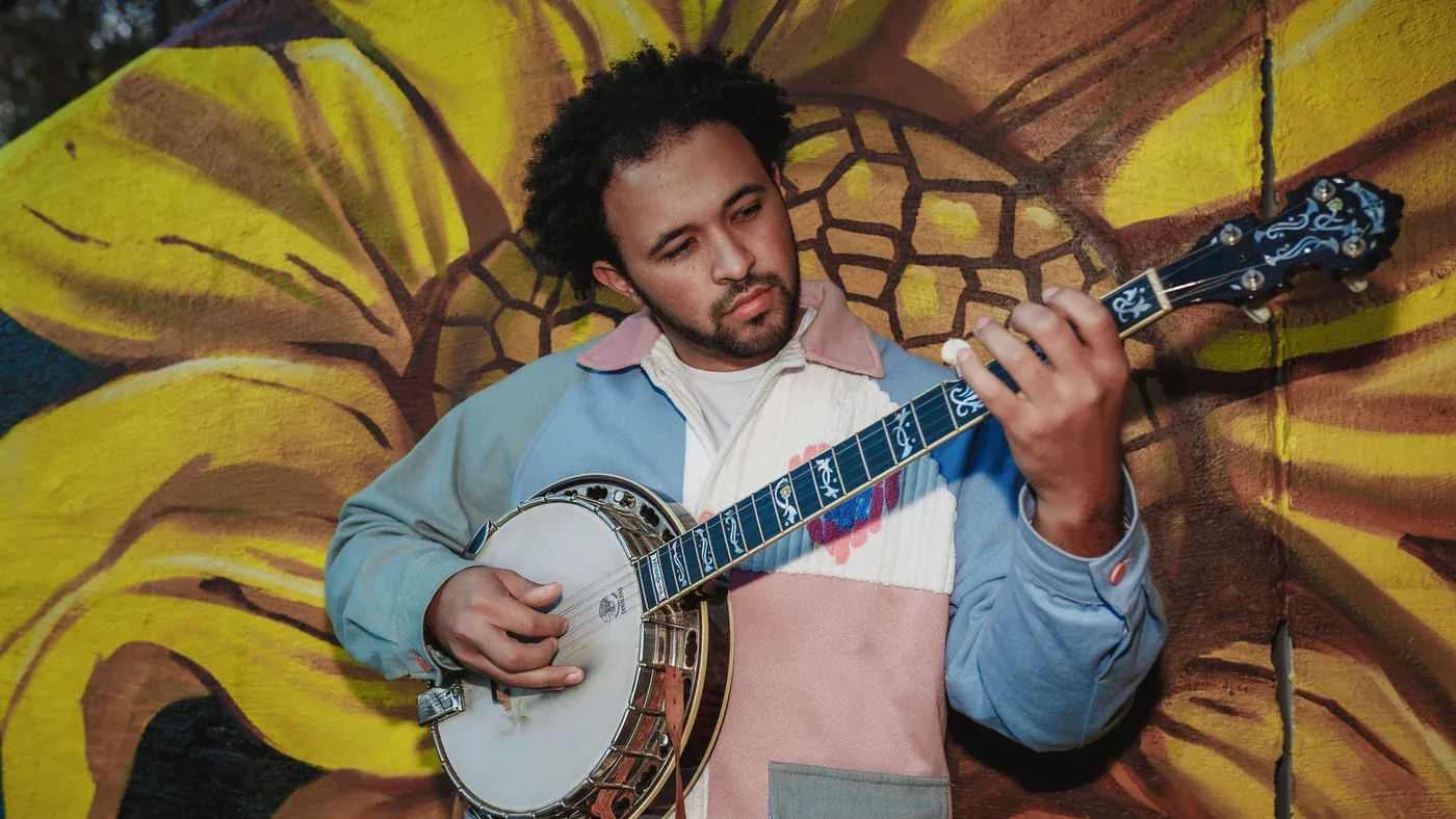 Tray Wellington playing five-string banjo